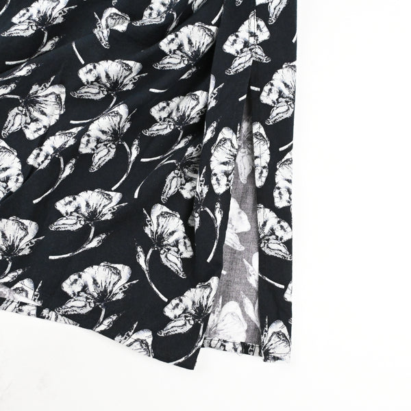 スリットが入っております。